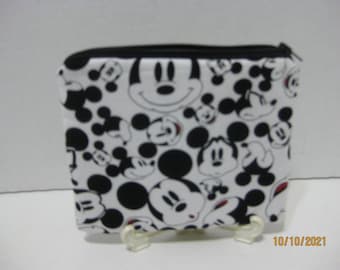 Mickey Mouse Zipper Pouch