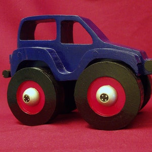 Sport Utility Vehicle - Wooden - Toy