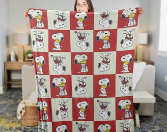 Personalized Snoopy Fleece Blanket, Peanuts Cartoon Throw, Cozy Bedding Quilt, Cute Snoopy Blanket, Character Blanket, Gift for Snoopy's Fan