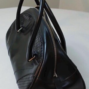 希少　prada プラダ　vintage leather hand bag Vintage PRADA Black Leather Metal Frame Dr Bag Cerniera Double