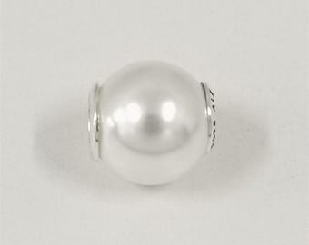 Pandora round White artificial pearl charm