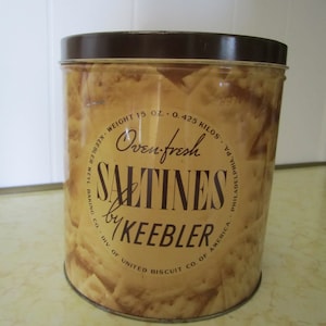 Vintage Cracker Tin Keebler Oven-Fresh Saltine Storage Container United Biscuit Company Philadelphia