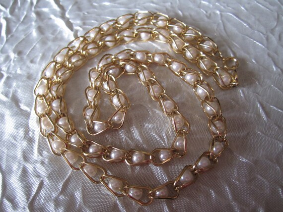 Napier Gold Tone Faux Pearl Vintage Necklace - image 4