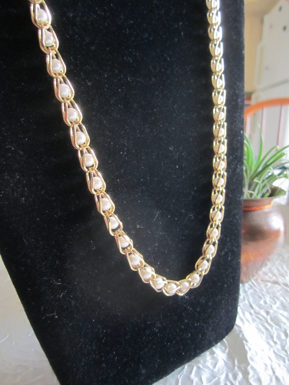 Napier Gold Tone Faux Pearl Vintage Necklace - image 7