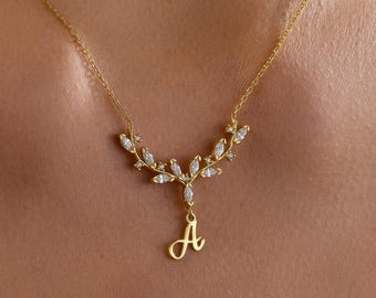 Antler Initial Necklace – Personalized Deer Antler Pendant – Minimal Nature Necklace – Custom Gift for Her – Gold Filled Jewelry