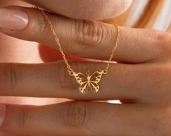 Gold Butterfly Necklace – Dainty Insect Pendant Jewelry for Women, Nature Inspired Minimal Necklace, Gift for Her