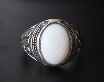 Anillo ovalado de escolecita blanca, plata de ley 925