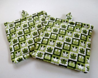 Potholders, Pr Of Quilted Potholders, Green Weed Potholders