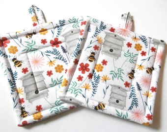 Potholders, Pr Of Quilted Potholders. Bees and Bee Hives, Gift