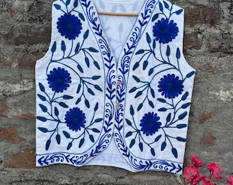 Chaleco de algodón hecho a mano con bordado floral azul / Chaleco étnico bohemio / Chaleco de festival unisex / Chaqueta sin mangas / Regalo para ella