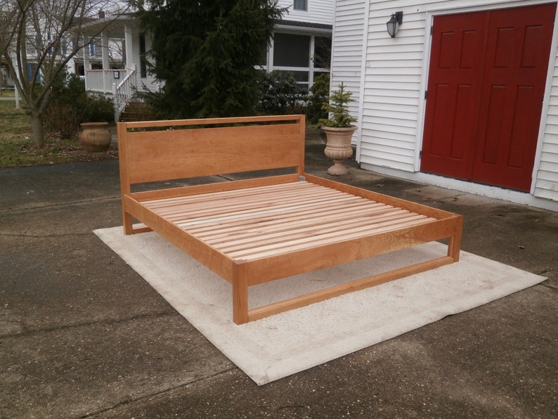 NbRnV04 Solid Hardwood Platform Bed with Head Board and Beam image 3