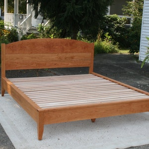 NbRsV02 +Solid Hardwood Platform Bed with Solid Vertical Curved Headboard - natural color