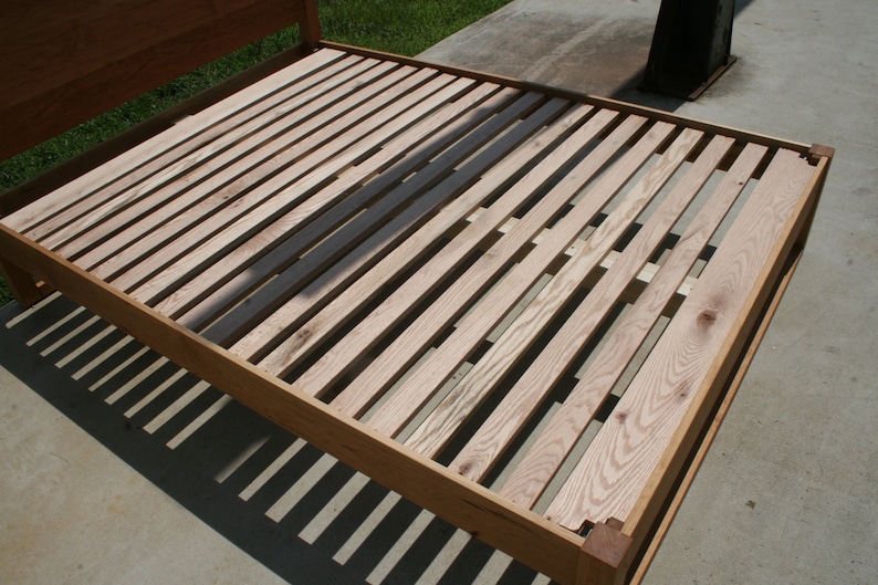 NbRnV04 Solid Hardwood Platform Bed with Head Board and Beam image 8