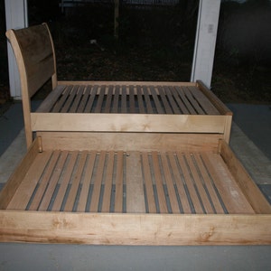NtRnS2 Solid Hardwood Platform Sleigh Bed with Trundle, natural color image 7