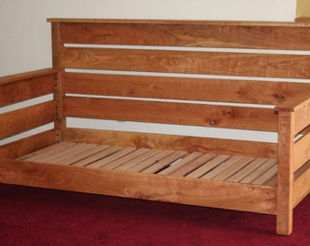 DcRnV1 +Horizontal Boards Day or Couch Twin or Full Bed - natural color