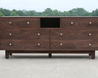 X6320cc *Hardwood 6 Drawer Dresser, Inset Drawers, Cutout Pulls, Flat Panels, 72" wide x 20" deep x 30" tall - natural color