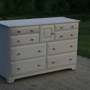 X8421A Hardwood 8 Drawer Dresser, Overlap Drawers, Flat Panels, one door, 54 wide x 20 deep x 36 tall natural color image 4