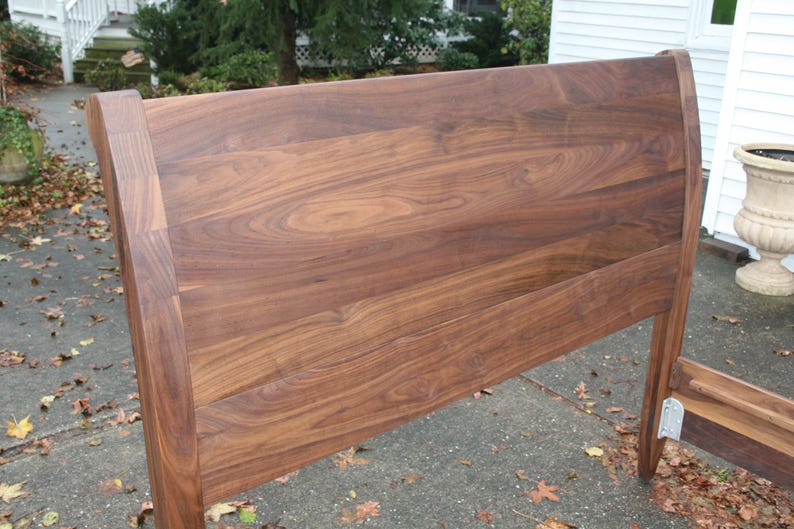 NtRnS2 Solid Hardwood Platform Sleigh Bed with Trundle, natural color image 5