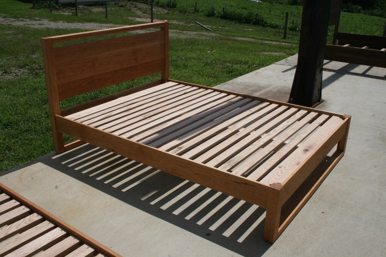 NbRnV04 Solid Hardwood Platform Bed with Head Board and Beam image 6