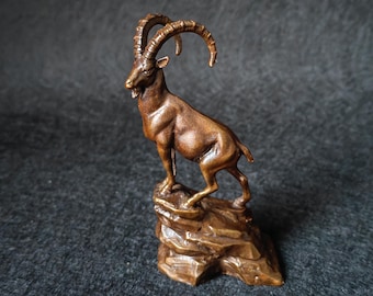 3,7 "Antike Bronze Ziege auf Rock Figur