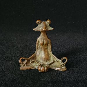 2″Antique Bronze Meditating Frog Figurine