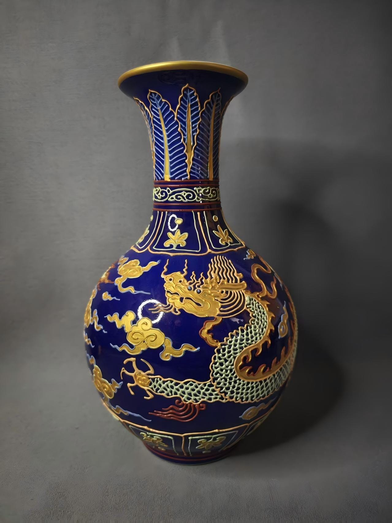 8.9″antique Chinese Ming Dynasty Xuande Dragon Vase – Hand-gilded