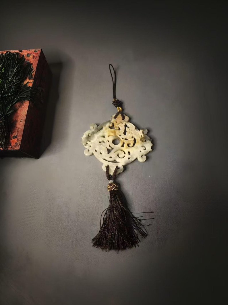 4.7"Antique Chinese Hand-Carved Jade Pendant – Natural Jade Amulet for Home or Garment Decoration bild 1
