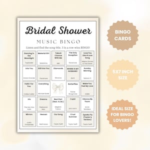 K&ouml;nnte beinhalten: Eine schwarz-wei&szlig;e Bridal Shower Music Bingo Spielkarte. Die Karte zeigt ein Raster mit Songtiteln, mit dem Text "H&ouml;ren Sie zu und finden Sie den Songtitel. 5 in einer Reihe gewinnen BINGO!" Enth&auml;lt Bingo-Karten, 5x7 Zoll Gr&ouml;&szlig;e und ideale Gr&ouml;&szlig;e f&uuml;r Bingo-Liebhaber.