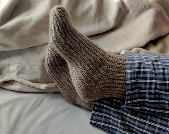 Crochet Pattern / Comfy Basic Socks
