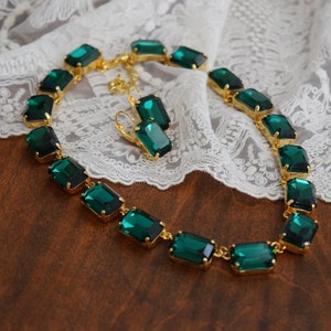 Emerald Collet Necklace, Emerald Anna Wintour Necklace, Dark Green Riviere Necklace, Deep Green Crystal Jewelry, Georgian Jewelry Rhinestone