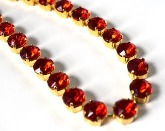 Klarrött kristallhalsband, Rubinrött halsband med klistermärke, Röda strasssmycken, Klarrött Anna Wintour-halsband Rubinröda smycken