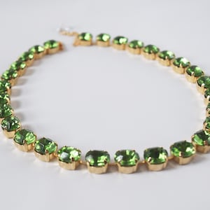 Dark Peridot Green Collet Necklace, Green Crystal Parure, Riviere Necklace, Regency Jewelry, 19th Century Costume, Anna Wintour, Leaf Green