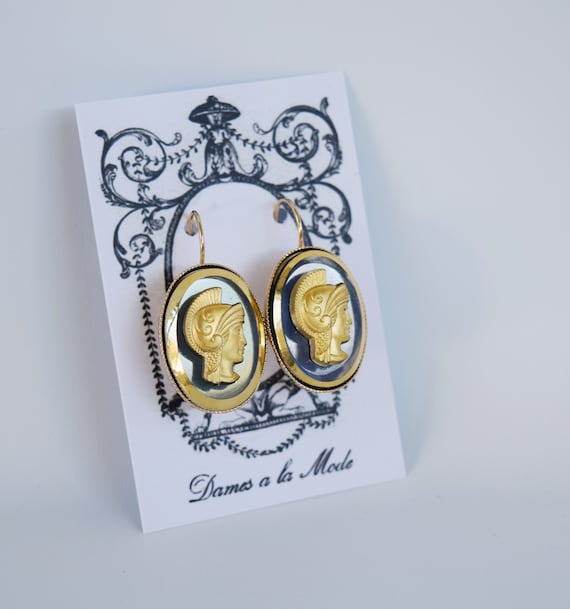 Glass 2024 cameo jewelry