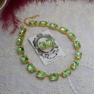 Light Green Necklace, Peridot Anna Wintour, Collet Necklace, Riviere light green. Regency, 18th Century, 19th Century, Green Statement