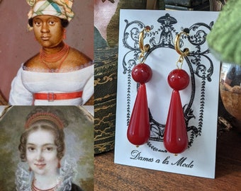 Röda örhängen i konstkorall från Regency, rött hängande örhänge, historiska smycken Dames à la mode, Jane Austen georgianska smycken, röd torpedropp