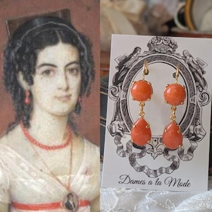 Örhängen i regencykorall, historiska korallsmycken, hängande örhängen i glaskorall, historiska smycken, rosa Jane Austen-smycken från 1800-talet