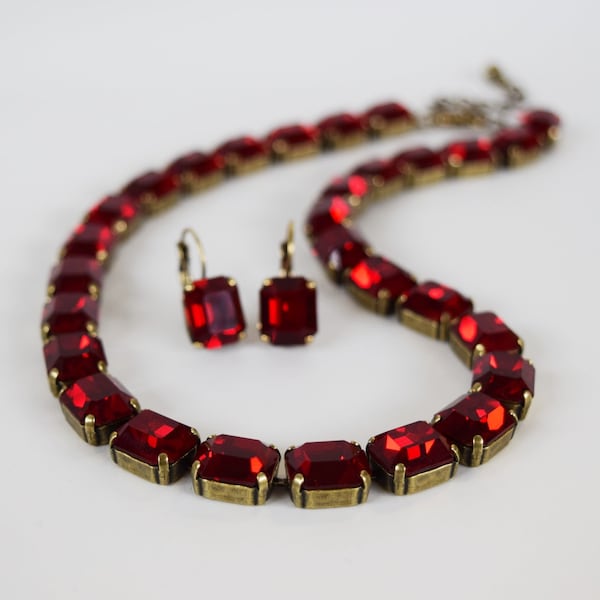 Garnet Crystal Necklace, Garnet Paste Collet necklace, Dark Red Riviere Necklace, Deep Red Anna Wintour Necklace, Garnet Rhinestones Vintage
