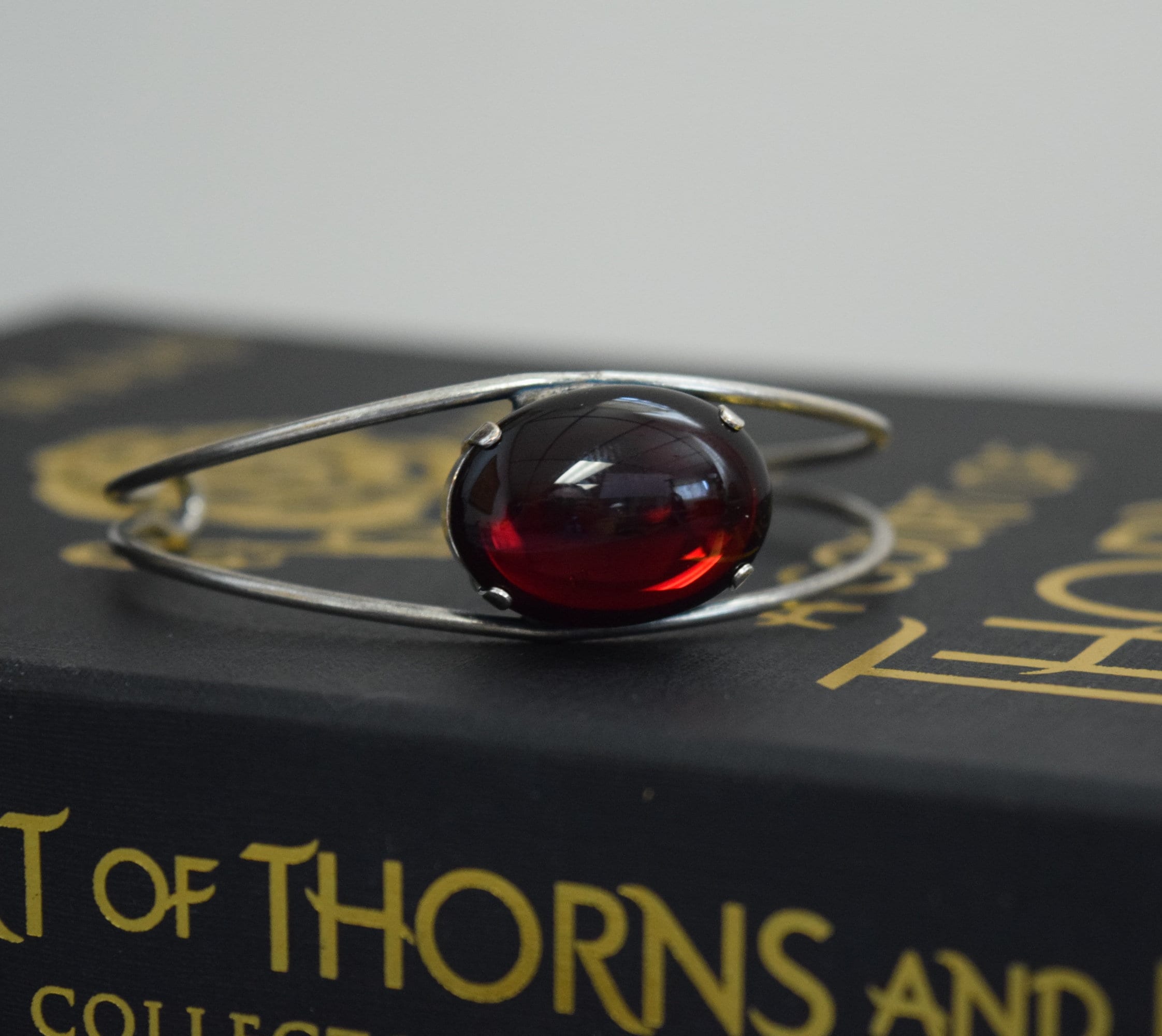 Cassian Siphon Bracelet - ACOTAR, A Court of Thorns and Roses, Batboys, Illyrians, Sarah J Maas, ACOTAR gift, Nesta Rhystand Cassian Velaris