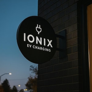 Enseigne ronde personnalisée pour extérieur de café et de magasin, enseigne professionnelle extérieure en métal suspendue circulaire double face