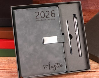Aangepaste lederen dagboekset, gepersonaliseerde planner 2026 notebookset met pen, werkefficiëntiedagboek, kerstcadeau voor hem, eindejaarscadeau