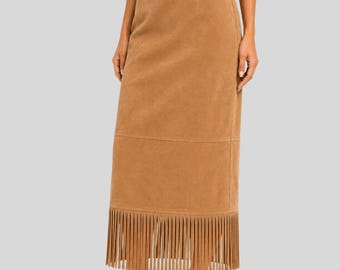 Saia feminina de camurça bege com franjas - Saia midi de cintura alta - Saia boho western - Barra longa com franjas - Moda feita à mão