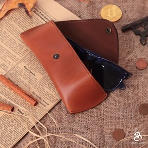 Custom Leather Glasses Case Men, Hard Sunglasses Case, Christmas Gift afbeelding 3