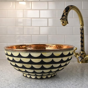 Vasque à poser en bronze martelé, fabriquée à la main – Lavabo rond pour salle de bain, vasque en bronze faite main