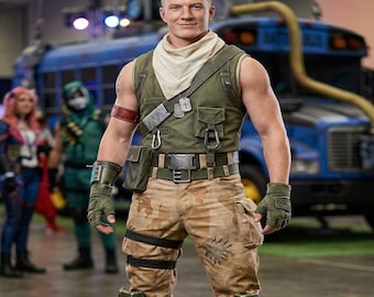 Conjunto de chaleco táctico y pantalones de combate inspirados en Jonesy – Atuendo estilo Battle Royale / cosplay de Fortnite