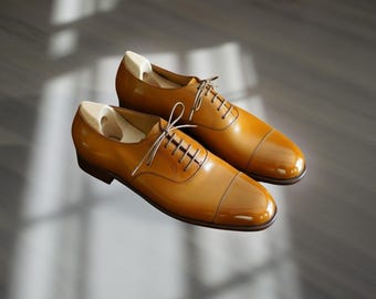 Zapatos Oxford de vestir de piel color canela hechos a mano