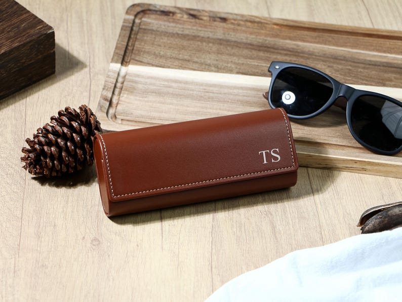 Personalized Glasses Case, Custom Eyeglasses Holder, Vintage Magnetic ...