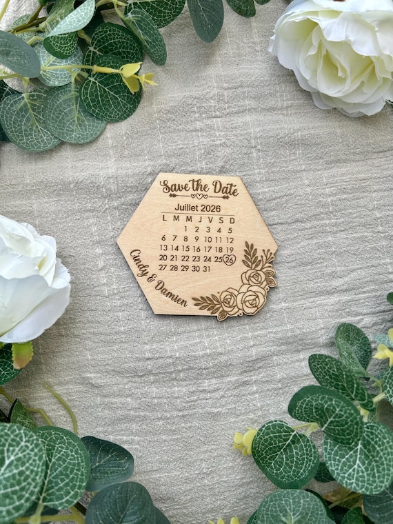 Save the Date mariage bois personnalisé – Magnet calendrier gravé – Annonce mariage originale – Cadeau invités – Bois naturel FSC