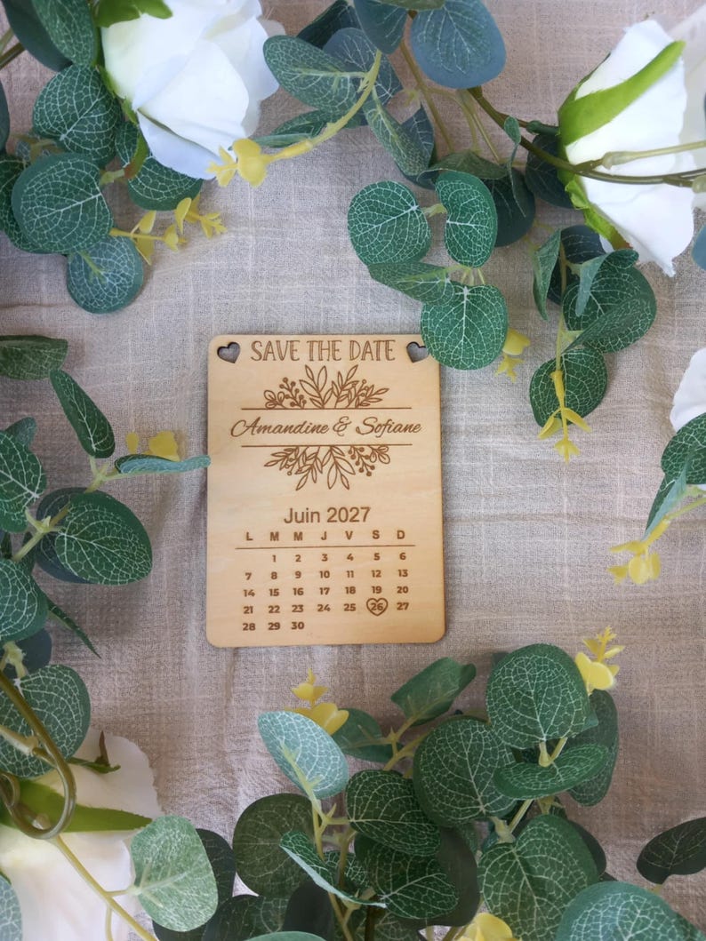 Imán de madera personalizado para anunciar la fecha de la boda – Calendario grabado con nombre y fecha – Anuncio de boda original – Madera de tilo con certificación FSC imagen 4