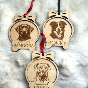 Decorazione per albero di Natale con cane inciso – nome personalizzato – ricordo di un compagno fedele