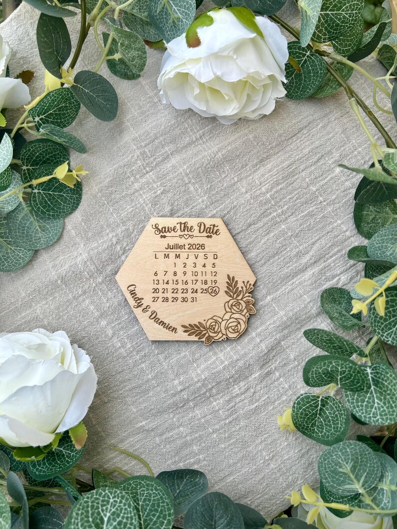 Personalized wooden Save the Date for weddings – Engraved calendar magnet – Original wedding announcement – Wedding favor – FSC-certified natural wood image 3